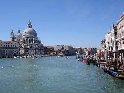 Photographie de l’entrée du Grand Canal aujourd’hui