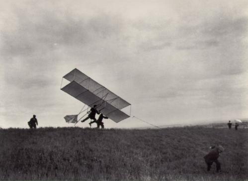 Jacques Henri Lartigue. Décollage du ZYX 24, Rouzat (1910)