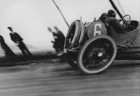 Jacques Henri Lartigue. Grand Prix ACF, Dieppe (1912)