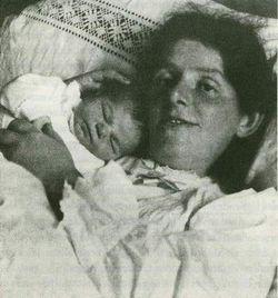 Paula Modersohn-Becker avec sa fille Mathilde (novembre 1907)